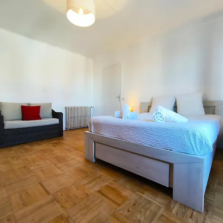 15 Pers - Jardin Arbore - Calme - Parking Villa Pau
